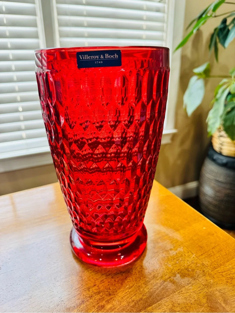 Villeroy & Boch Boston Ruby Red Vase